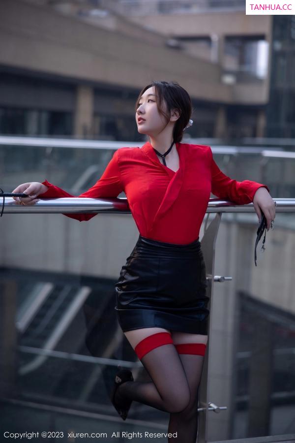 江真真  [XiuRen]高清写真图 2023.04.06 No.6529 江真真 黑丝短裙第9张图片